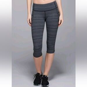 Lululemon Run Top Speed Crop Leggings Womens Size 10 Gray Space Dye Yoga Gym